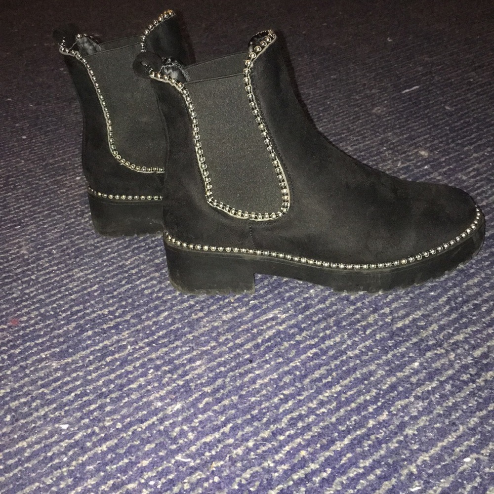 Fearless slight platform booties